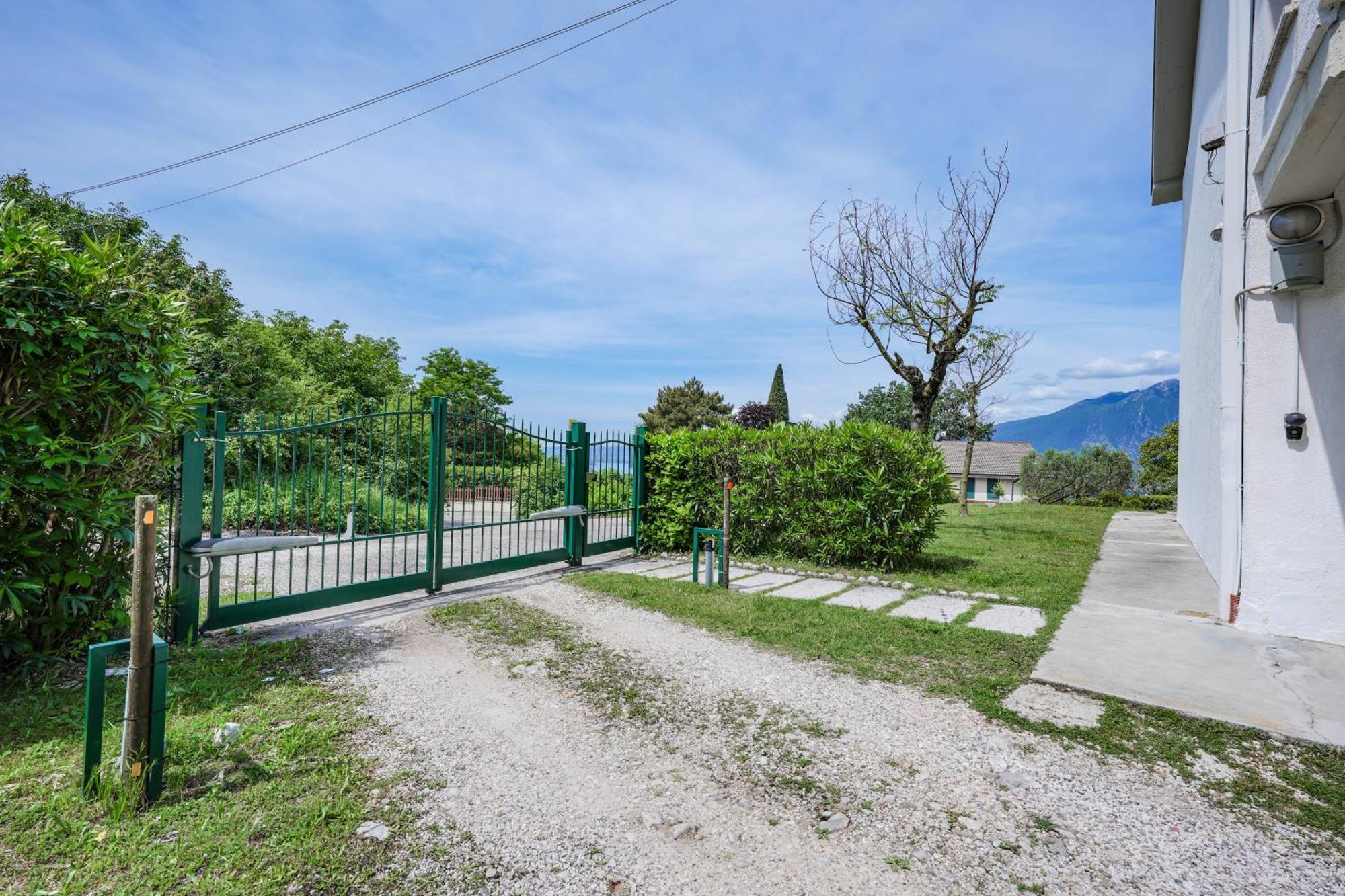 Garda Panoramic House Lägenhet Albisano Exteriör bild